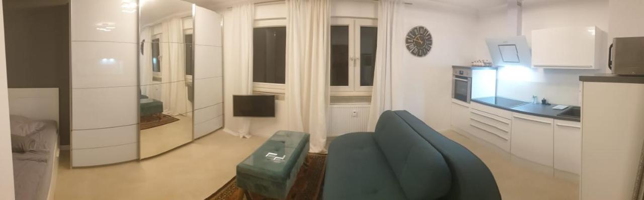 Apartment Mit Schoener, Moderner Einrichtung Köln Eksteriør bilde